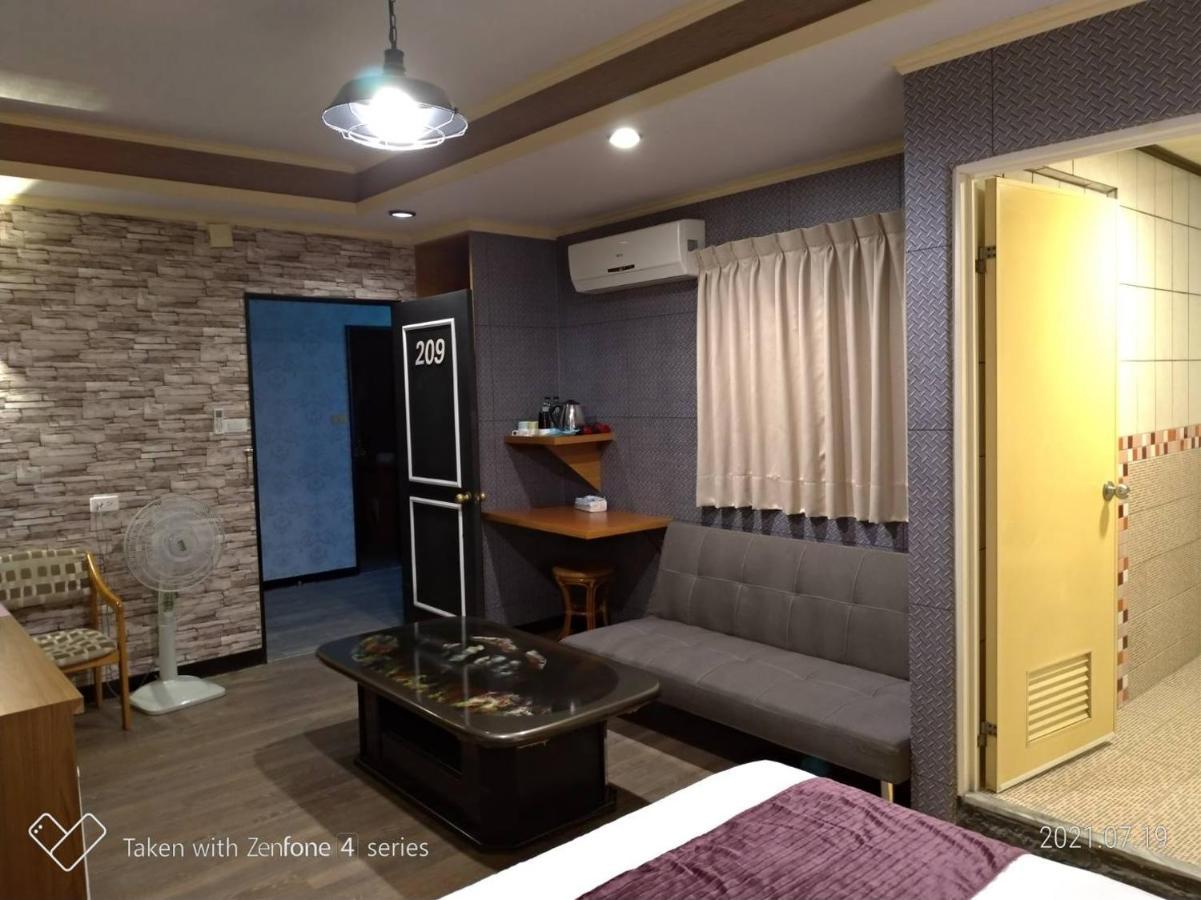 Guan Lun Hotel Хуалиен Сити Екстериор снимка